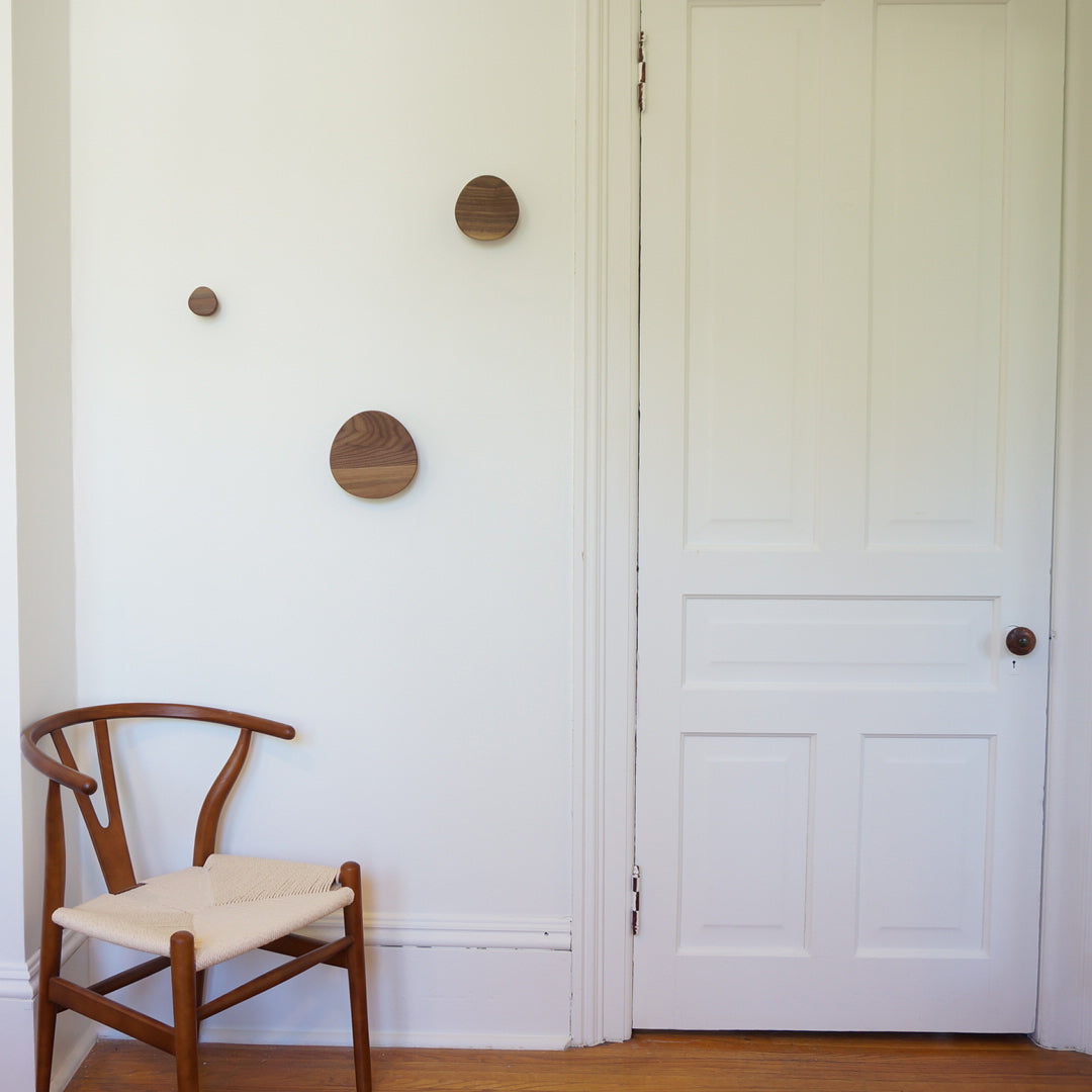 Triangle wood wall hooks